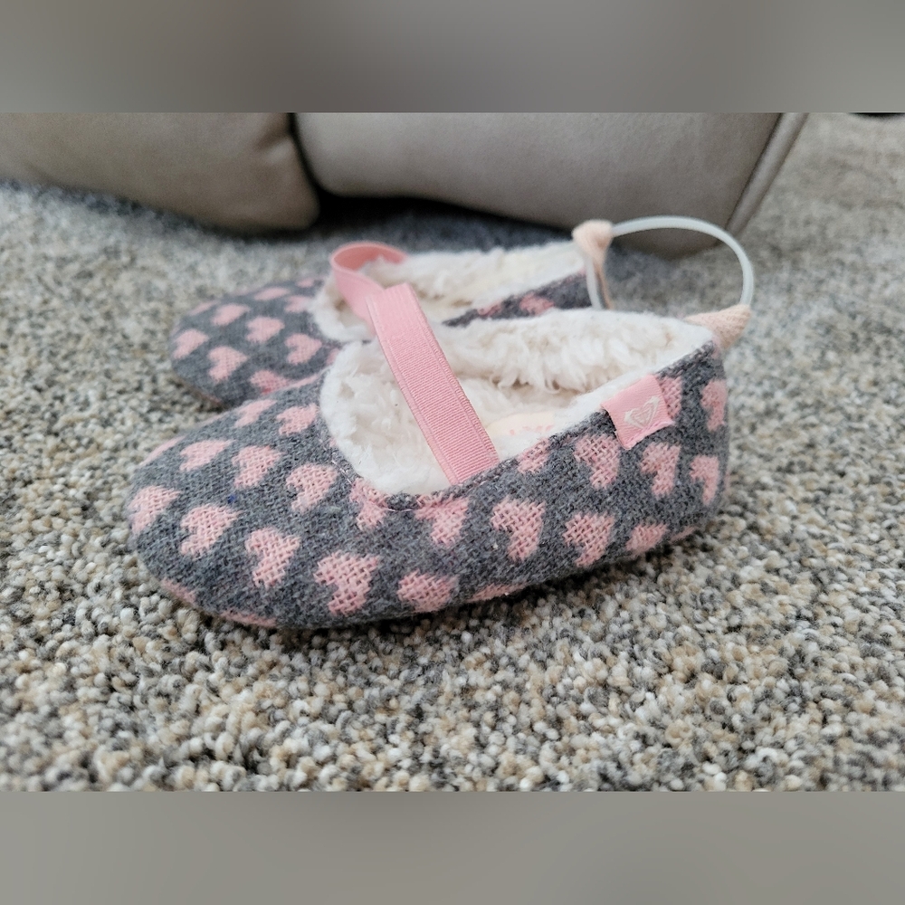 Baby girls size 3 roxy shoes